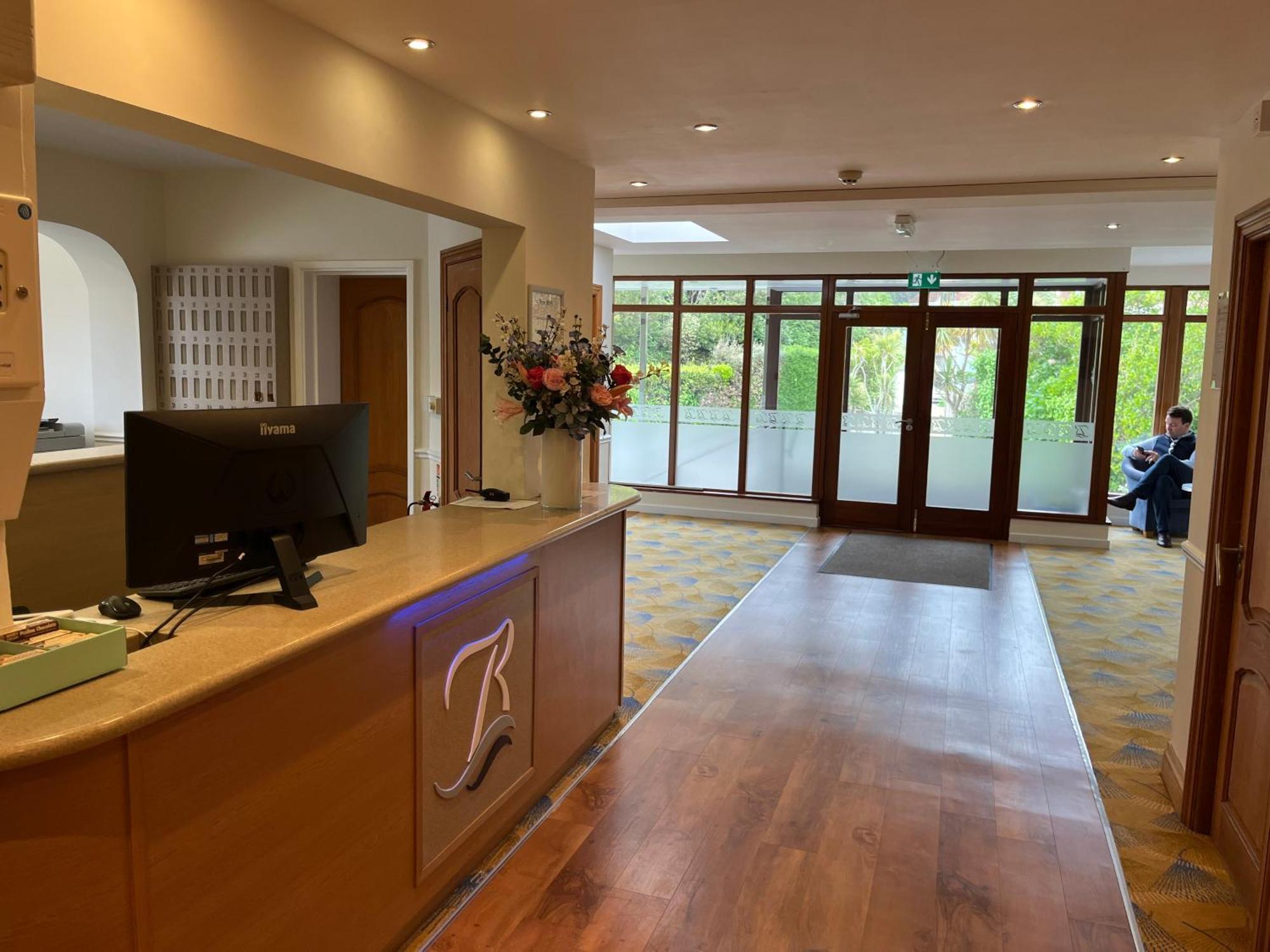 Biarritz Hotel St Brelade Exterior foto